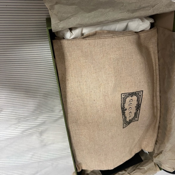 Gucci sandal rubber GG interlock white/red/green. Brand New. Never Worn. Size 7 - Picture 6 of 6